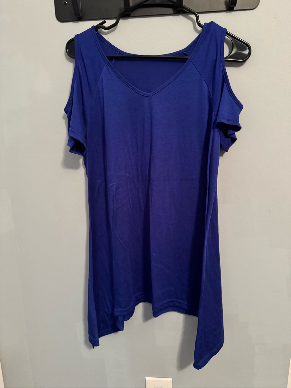 Source Unknown Royal Blue Cold-Shoulder V-Neck Tunic